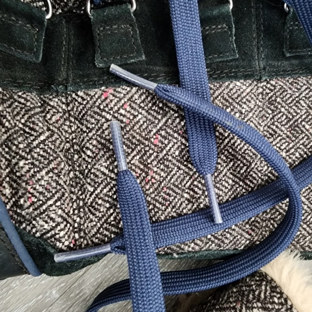 Sorel Tivoli II high herringbone snow boots Size 7